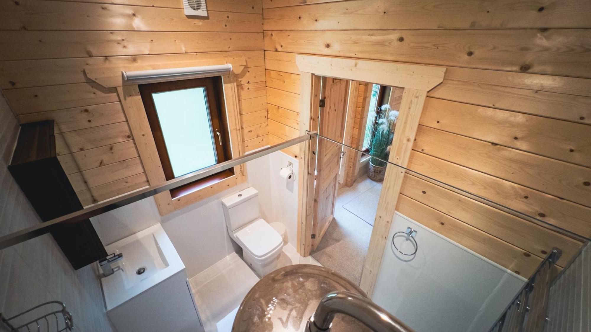 Sundance Lodge, Fantastic New Cabin With Hot Tub - Sleeps 6 - Largest In Felmoor Park Morpeth Room photo