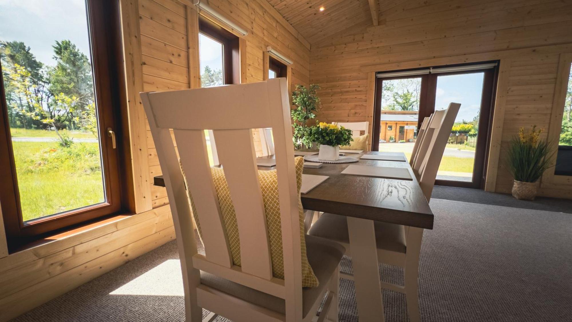 Sundance Lodge, Fantastic New Cabin With Hot Tub - Sleeps 6 - Largest In Felmoor Park Morpeth Room photo